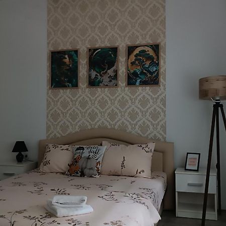 Happy Star Apartment Ni Екстериор снимка