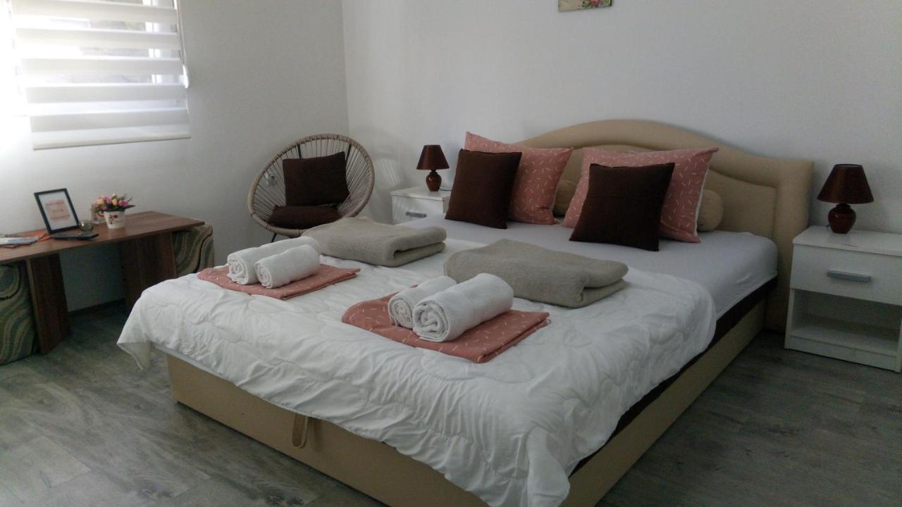 Happy Star Apartment Ni Екстериор снимка