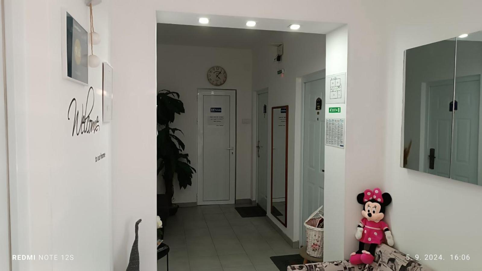 Happy Star Apartment Ni Екстериор снимка