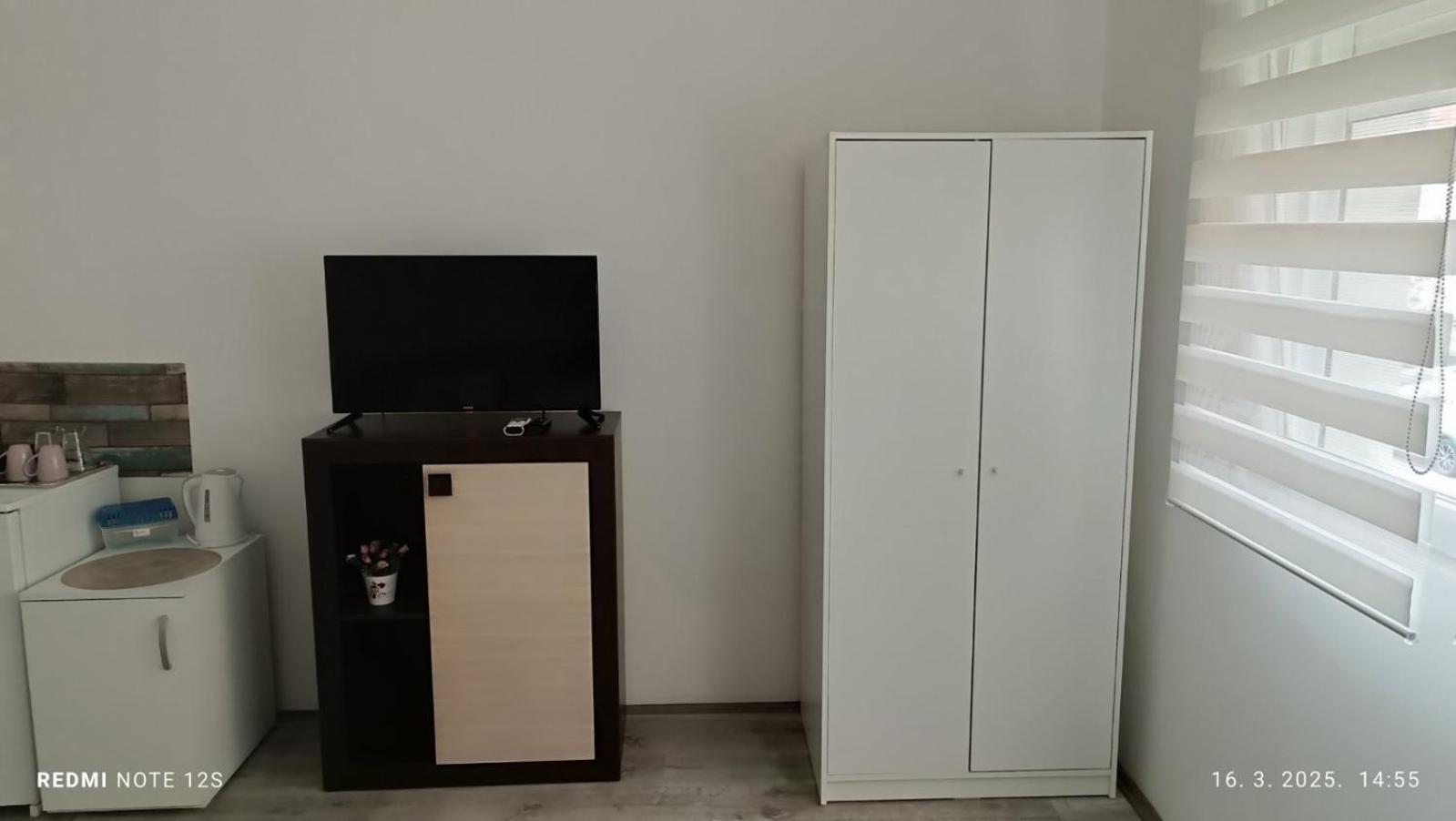 Happy Star Apartment Ni Екстериор снимка