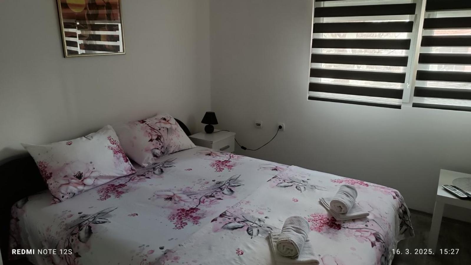 Happy Star Apartment Ni Екстериор снимка
