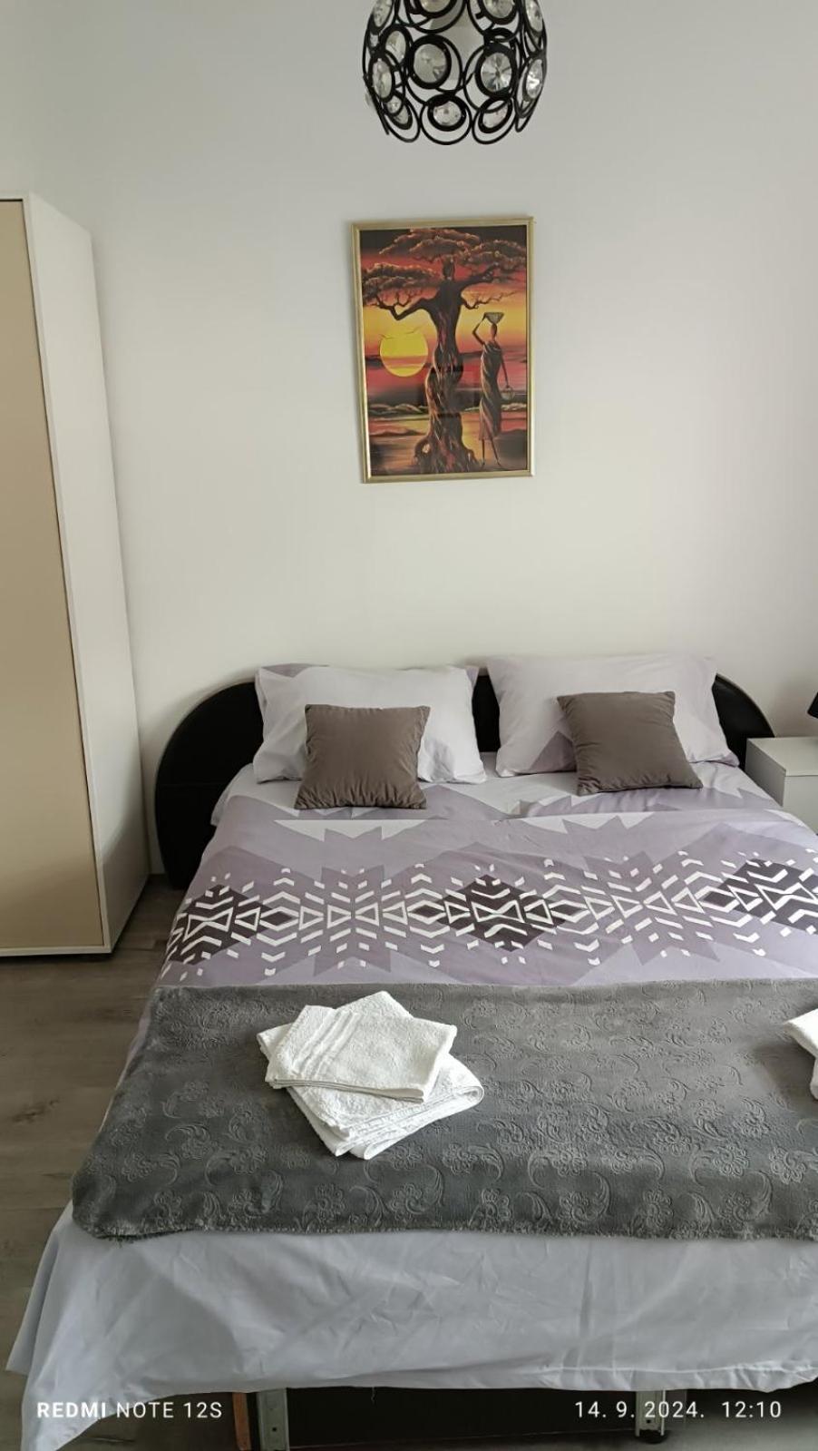 Happy Star Apartment Ni Екстериор снимка