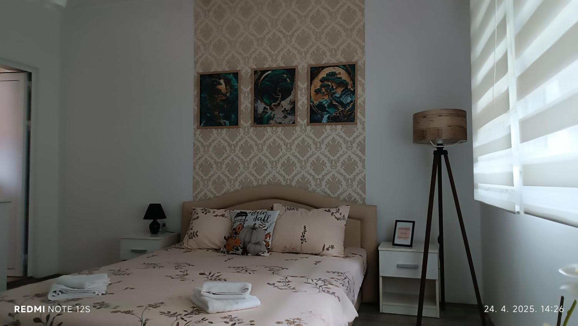 Happy Star Apartment Ni Екстериор снимка