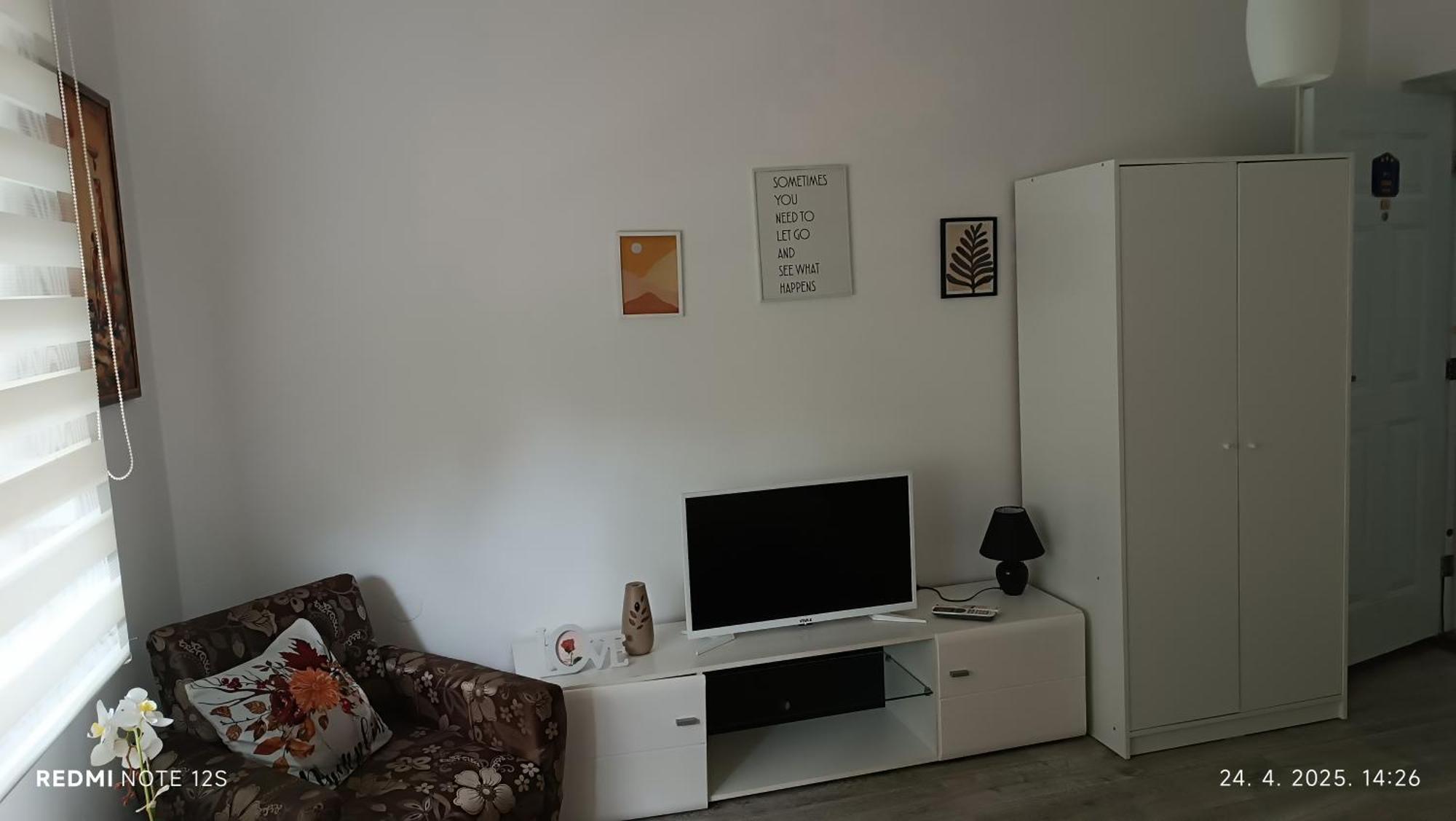 Happy Star Apartment Ni Екстериор снимка