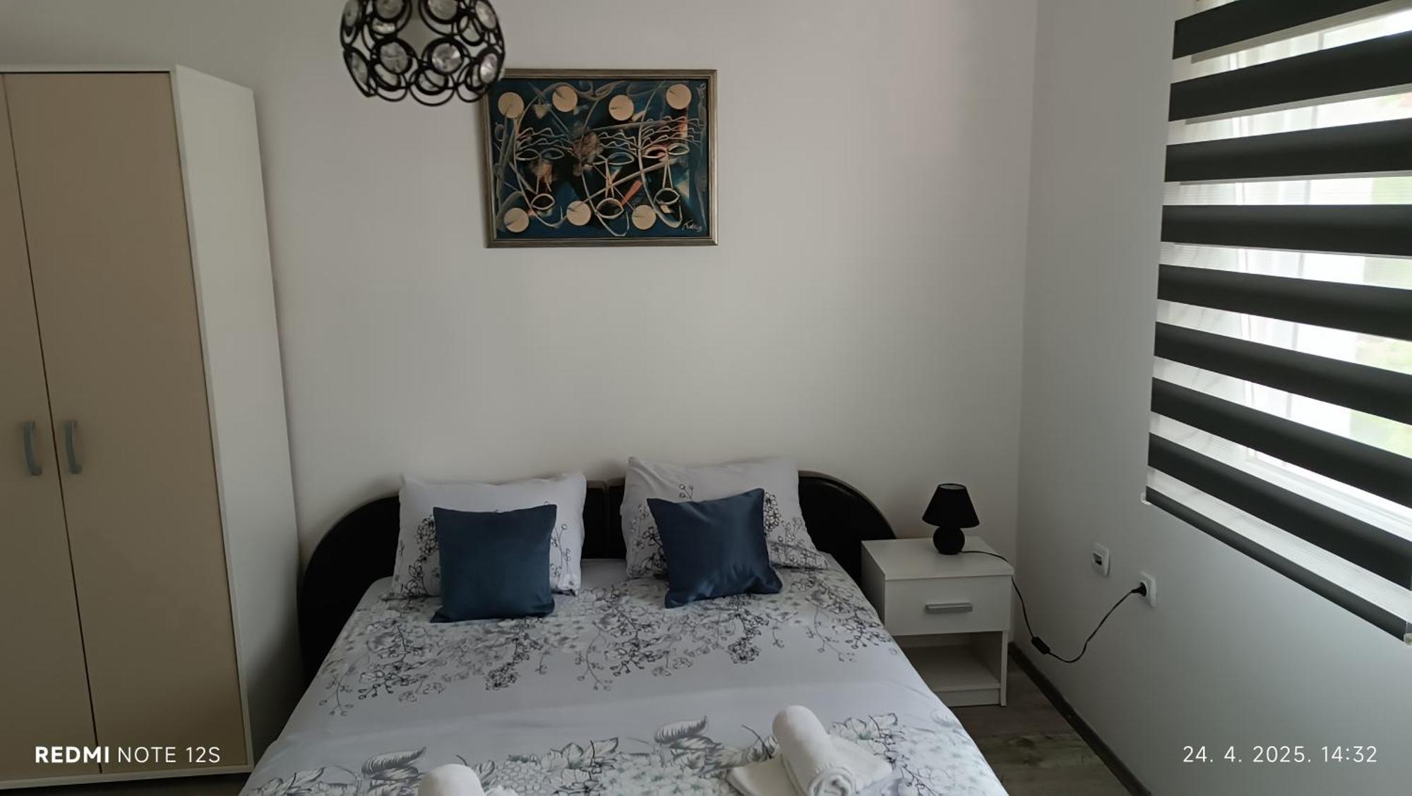 Happy Star Apartment Ni Екстериор снимка