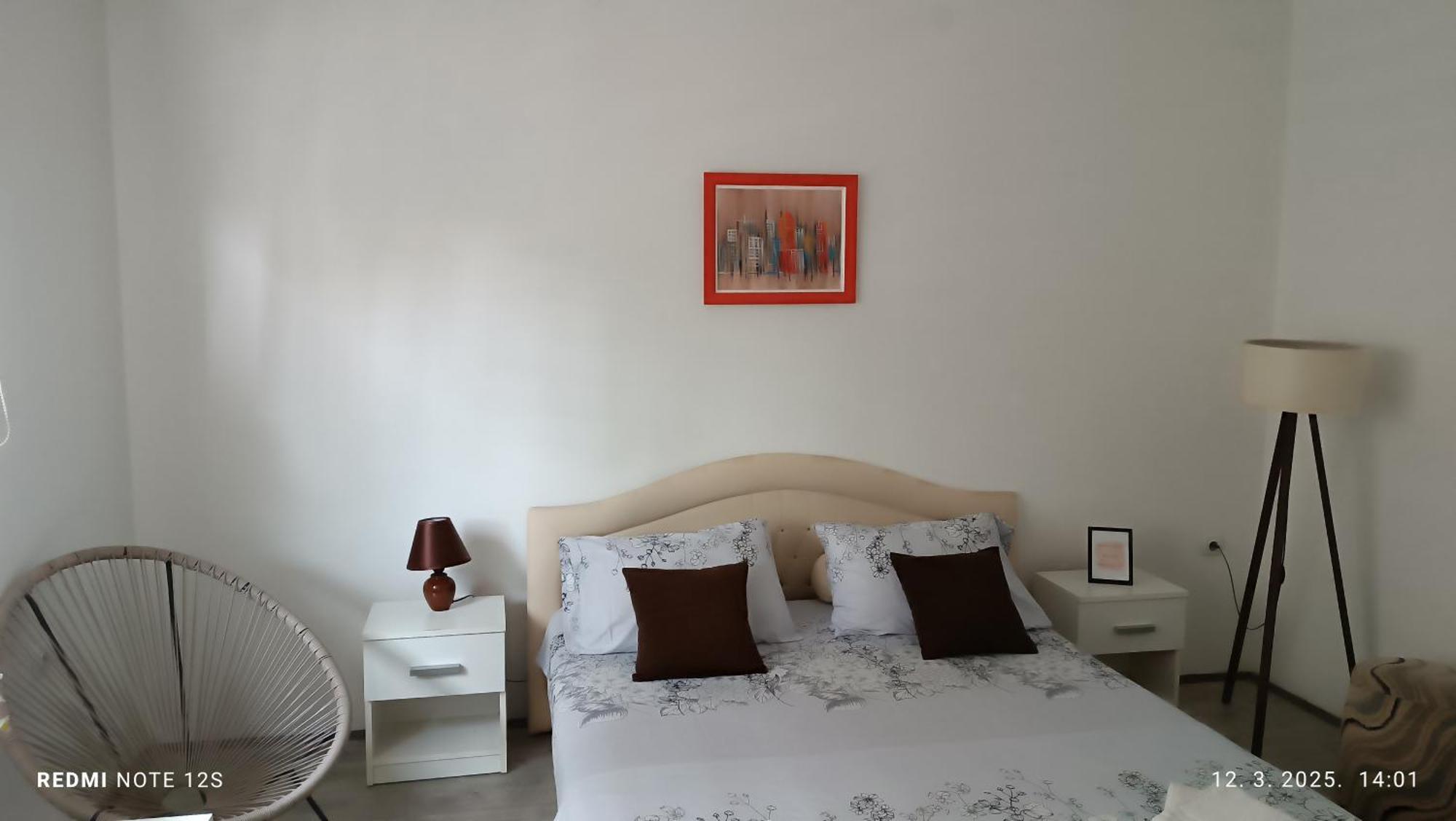 Happy Star Apartment Ni Екстериор снимка